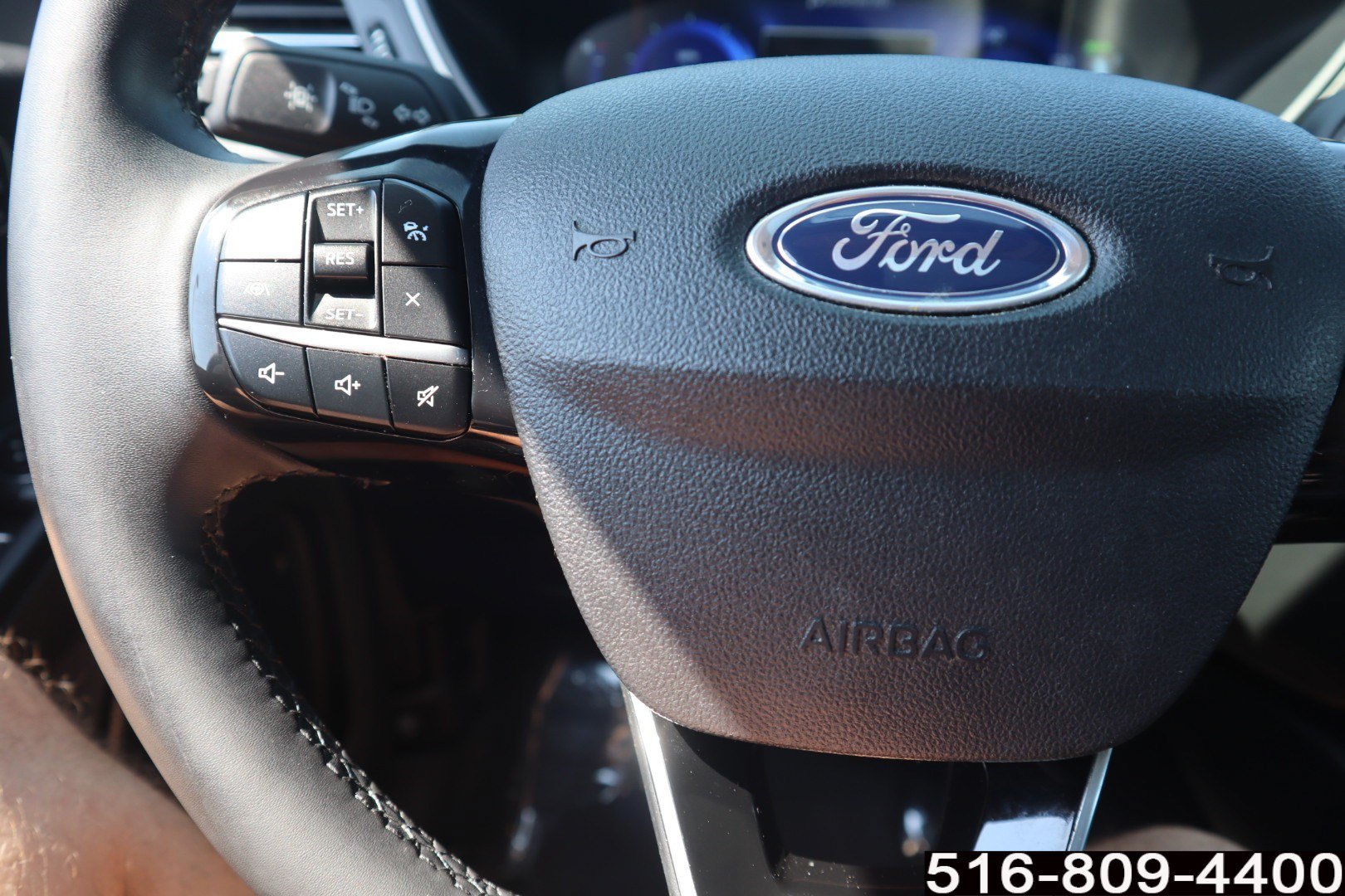 Used 2022 Ford Escape SEL w/ Technology Package FWD image 16