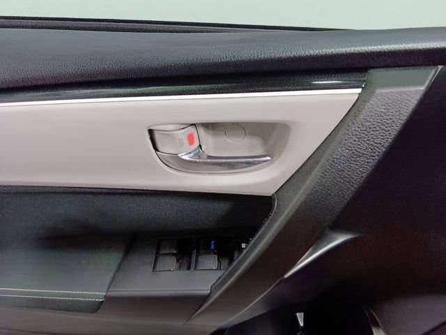 Used 2019 Toyota Corolla LE w/ Carpet Mat Package (TMS) FWD image 9