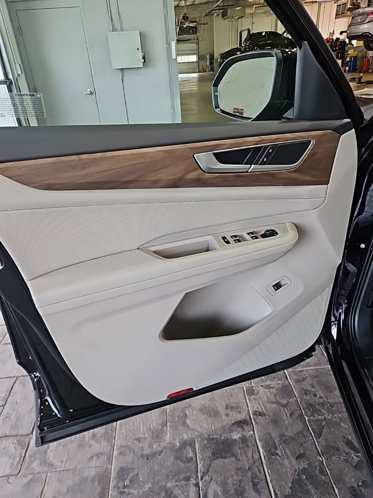 New 2026 Volkswagen Atlas SE image 29
