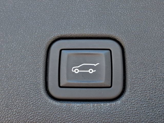 Certified 2025 Cadillac Optiq Sport 2 w/ LPO, Floor Liner Package AWD/4WD image 28