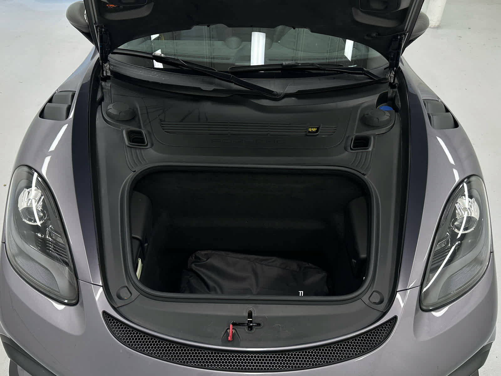 Used 2023 Porsche 718 Cayman GT4 RS RWD image 33