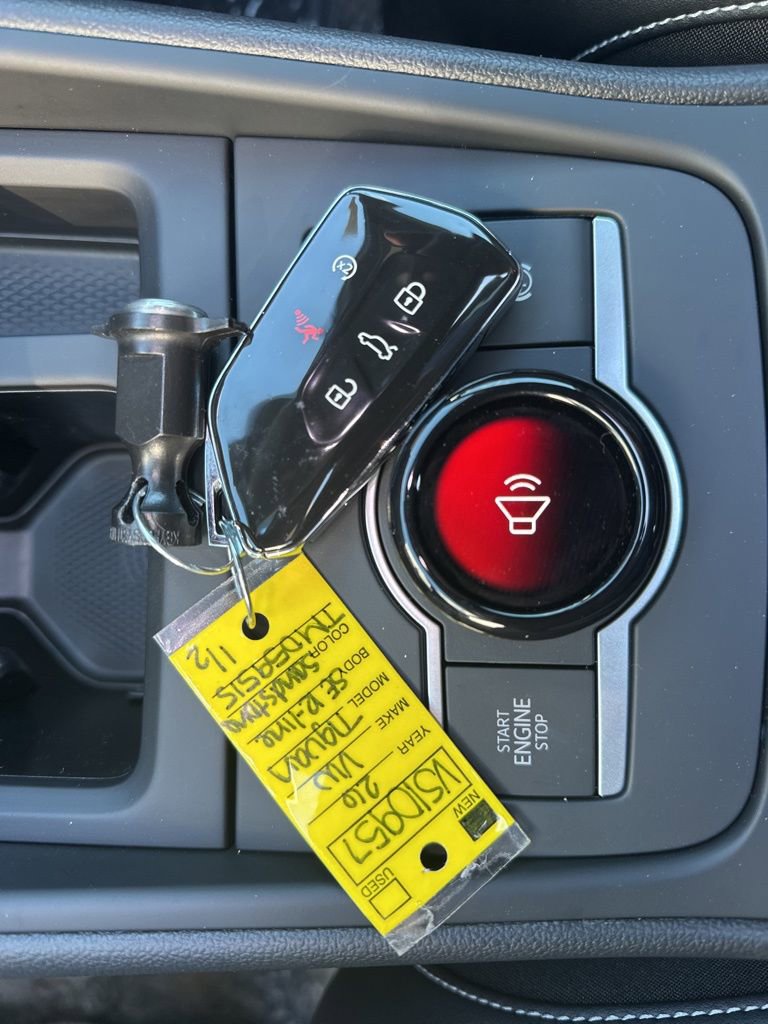 New 2026 Volkswagen Tiguan SE R-Line image 29