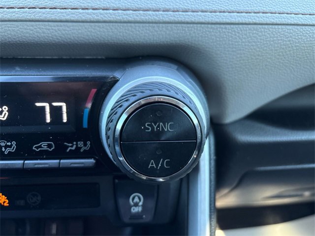 Used 2021 Toyota RAV4 XLE image 35