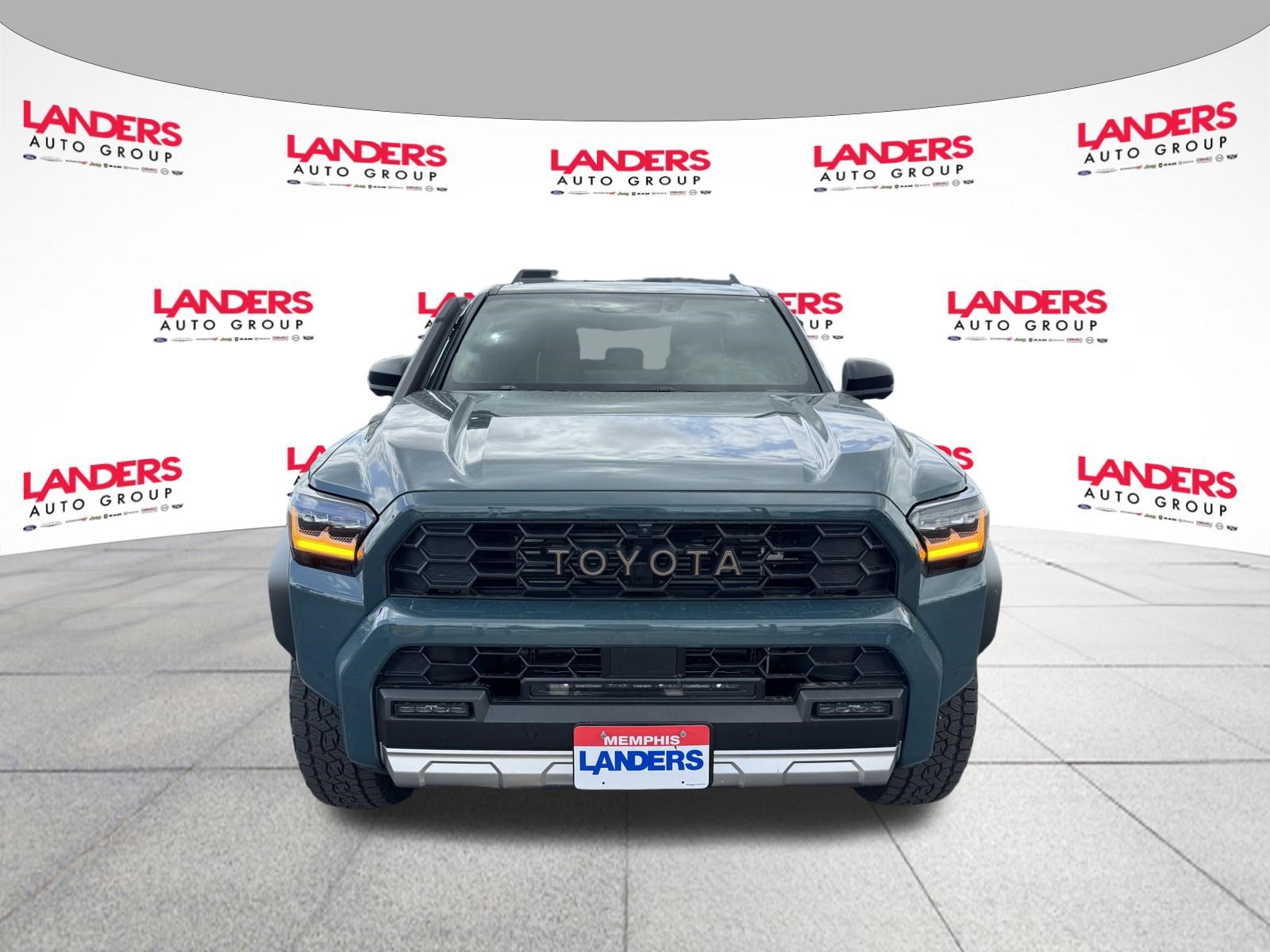 Used 2025 Toyota 4Runner Trailhunter image 8