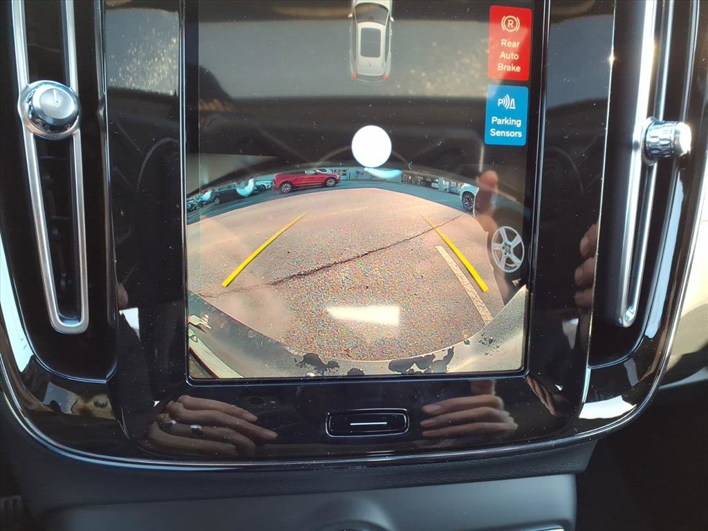 New 2026 Volvo XC40 B5 Core w/ Climate Package image 18