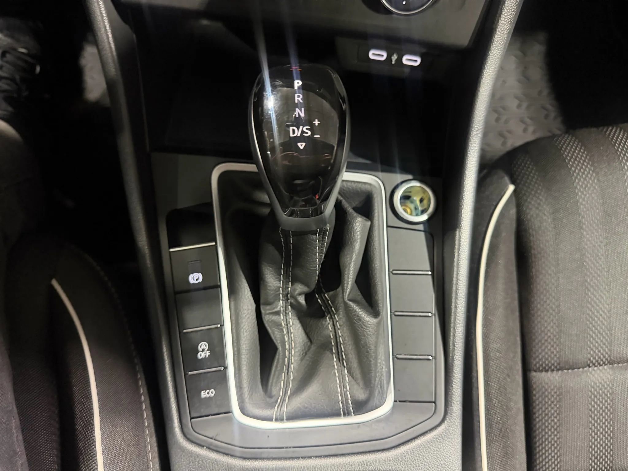 Used 2024 Volkswagen Jetta Sport image 21