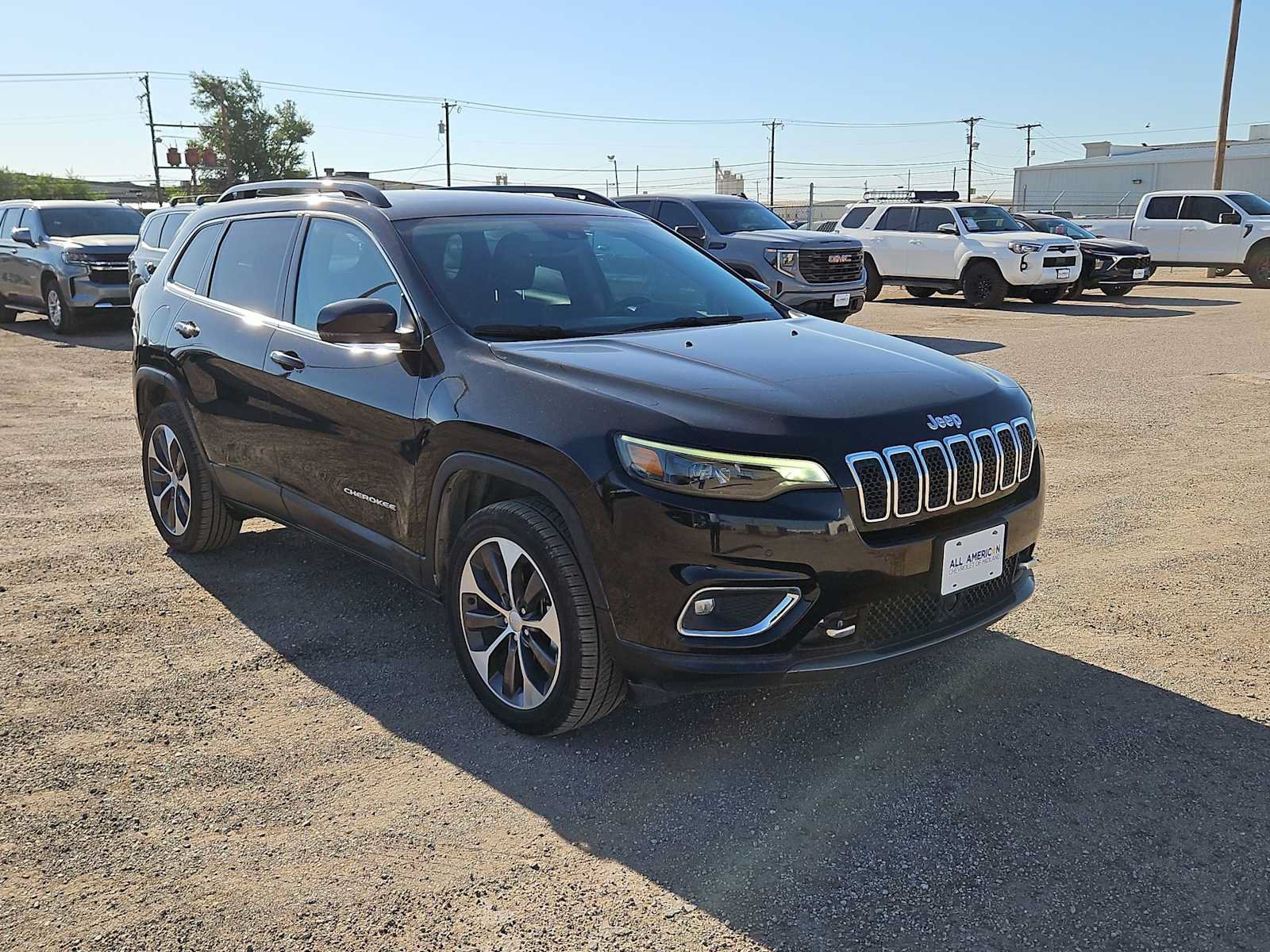 Used 2022 Jeep Cherokee Limited w/ Elite Package AWD/4WD image 2