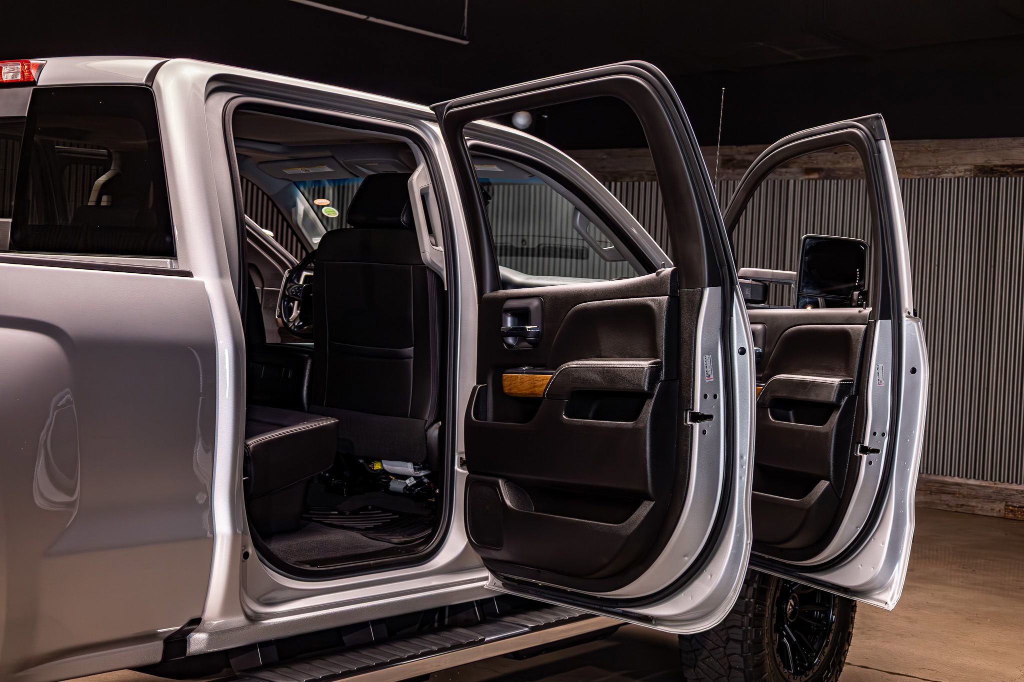 Used 2019 Chevrolet Silverado 2500 LTZ w/ Duramax Plus Package image 31