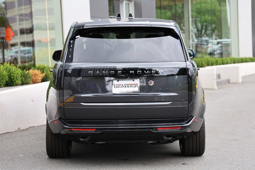 New 2026 Land Rover Range Rover Long Wheelbase SE AWD/4WD image 3