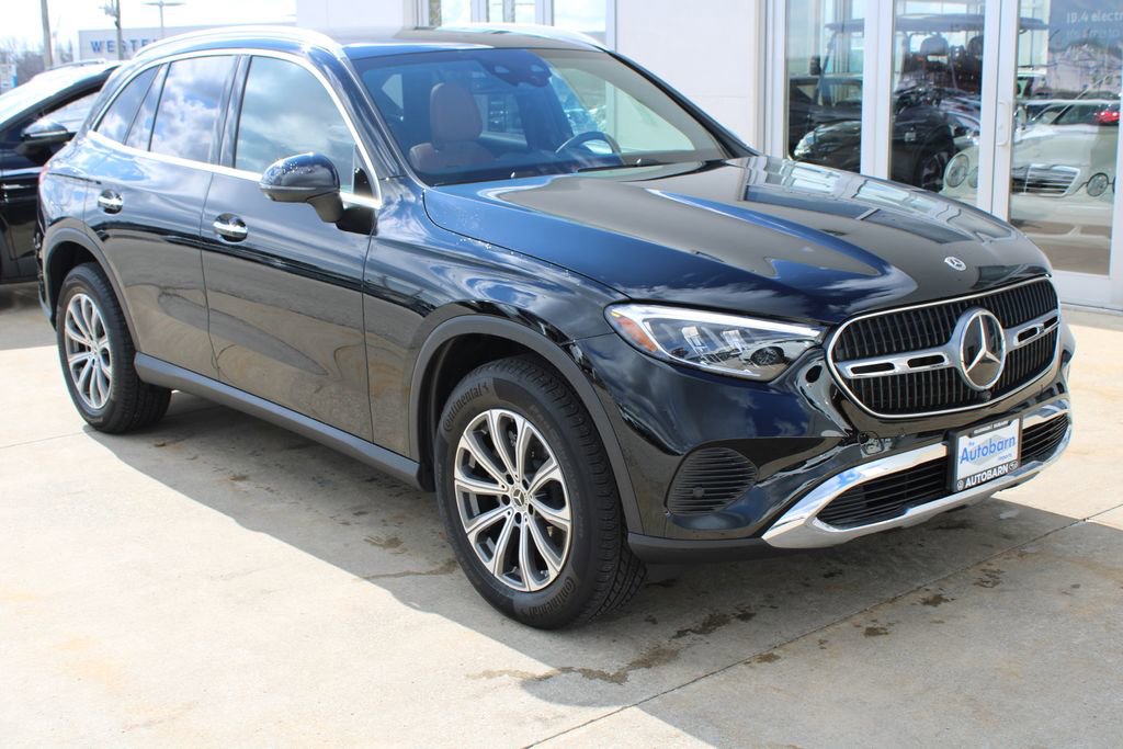 Used 2025 Mercedes-Benz GLC 300 4MATIC image 1