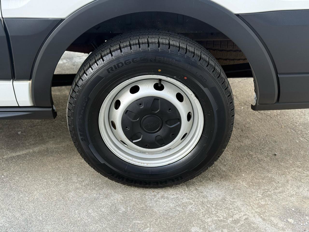 Used 2019 Ford Transit 150 130 Low Roof RWD image 10