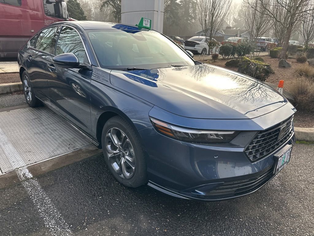 Used 2023 Honda Accord EX-L image 4