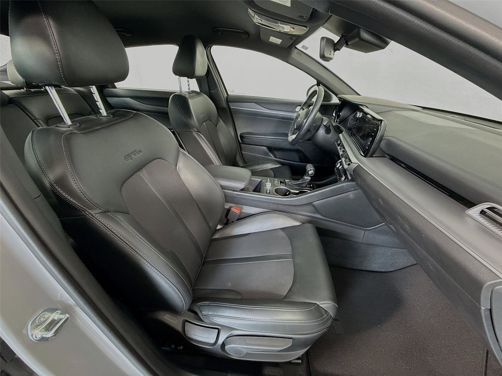 Used 2024 Kia K5 GT-Line FWD image 25