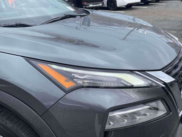 Used 2023 Nissan Rogue SV image 8