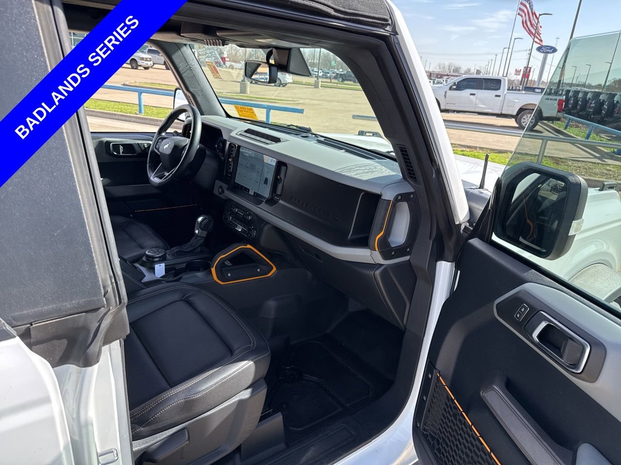 Used 2021 Ford Bronco Badlands image 16