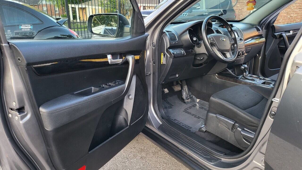 Used 2014 Kia Sorento LX w/ Touring Package (LX) image 13