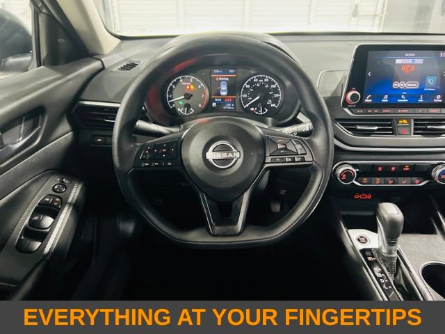Used 2025 Nissan Altima 2.5 S FWD image 5
