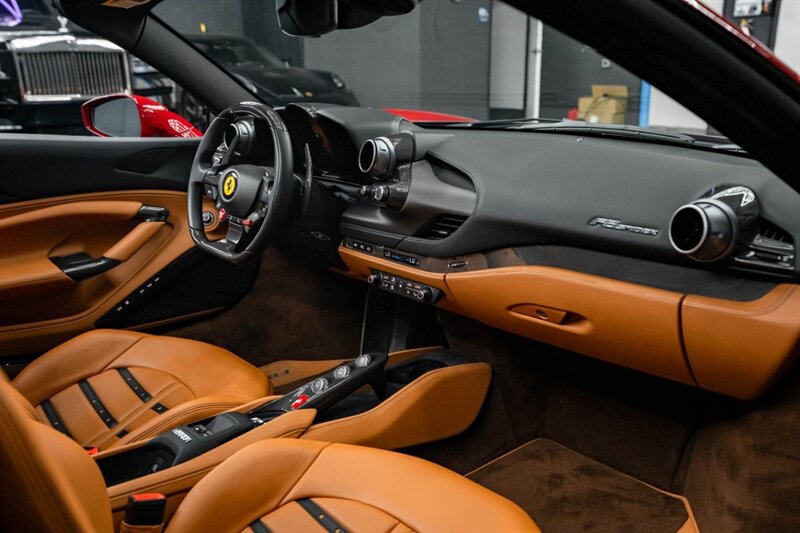 Used 2021 Ferrari F8 Tributo RWD image 36