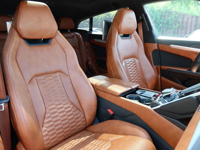 Used 2019 Lamborghini Urus image 26