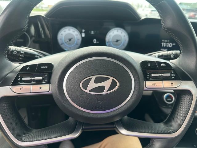 Used 2024 Hyundai Elantra Limited FWD image 13