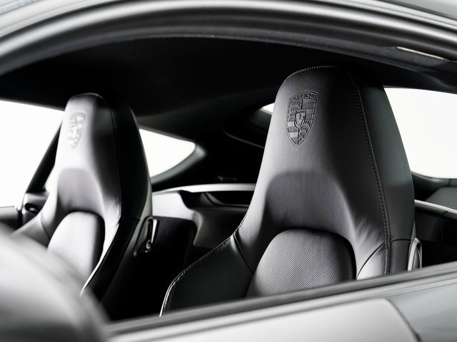 Used 2016 Porsche Cayman image 10