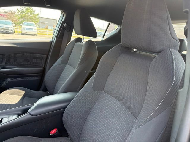 Used 2018 Toyota C-HR XLE FWD image 13