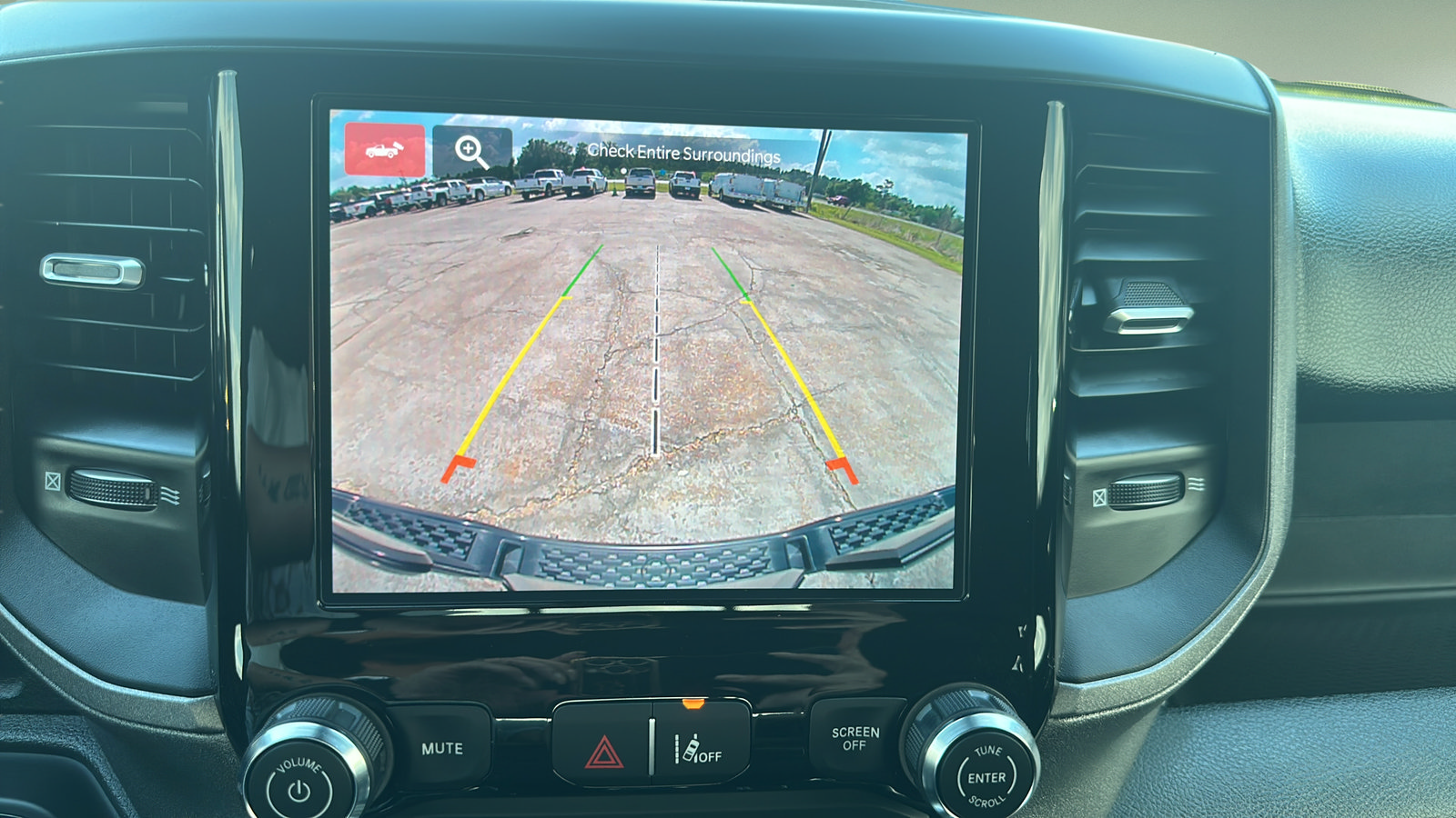 Used 2025 RAM 1500 Warlock AWD/4WD image 22