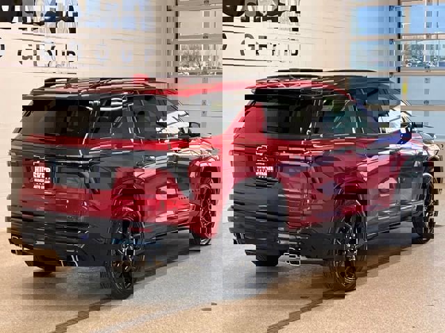 Used 2024 Chevrolet Traverse RS w/ LPO, Floor Liner Package image 5