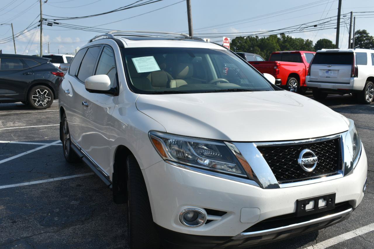 Used 2014 Nissan Pathfinder Platinum w/ Platinum Premium Package AWD/4WD image 2
