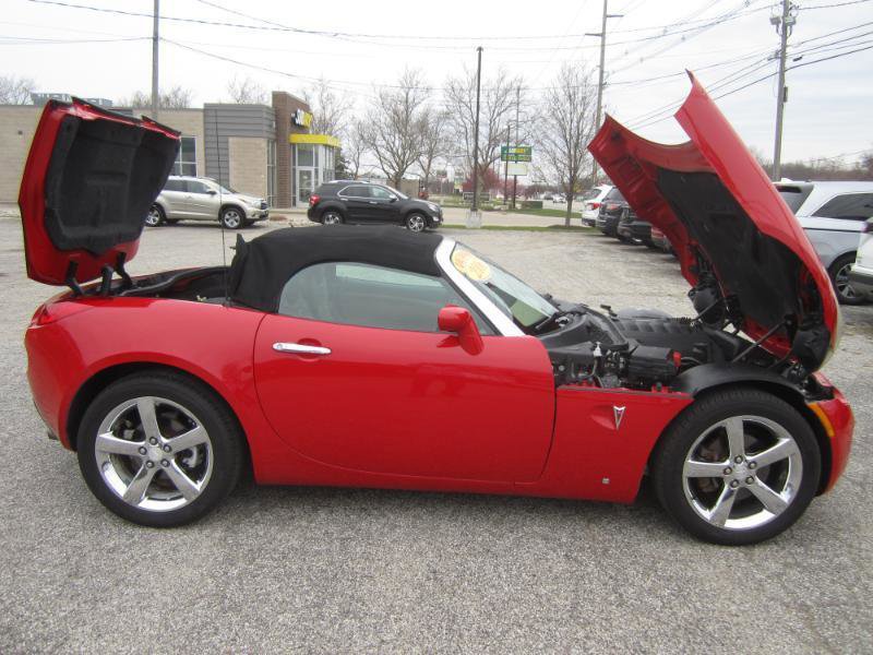 Used 2006 Pontiac Solstice Convertible w/ Premium Package image 16