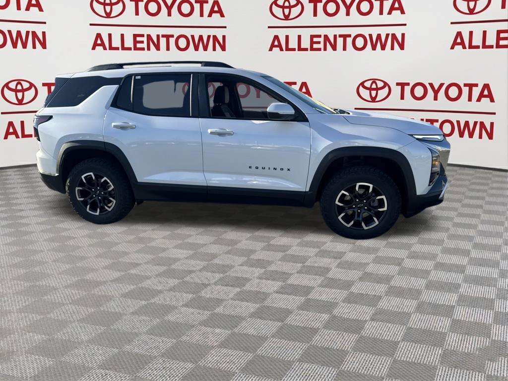 Used 2025 Chevrolet Equinox ACTIV AWD/4WD image 7