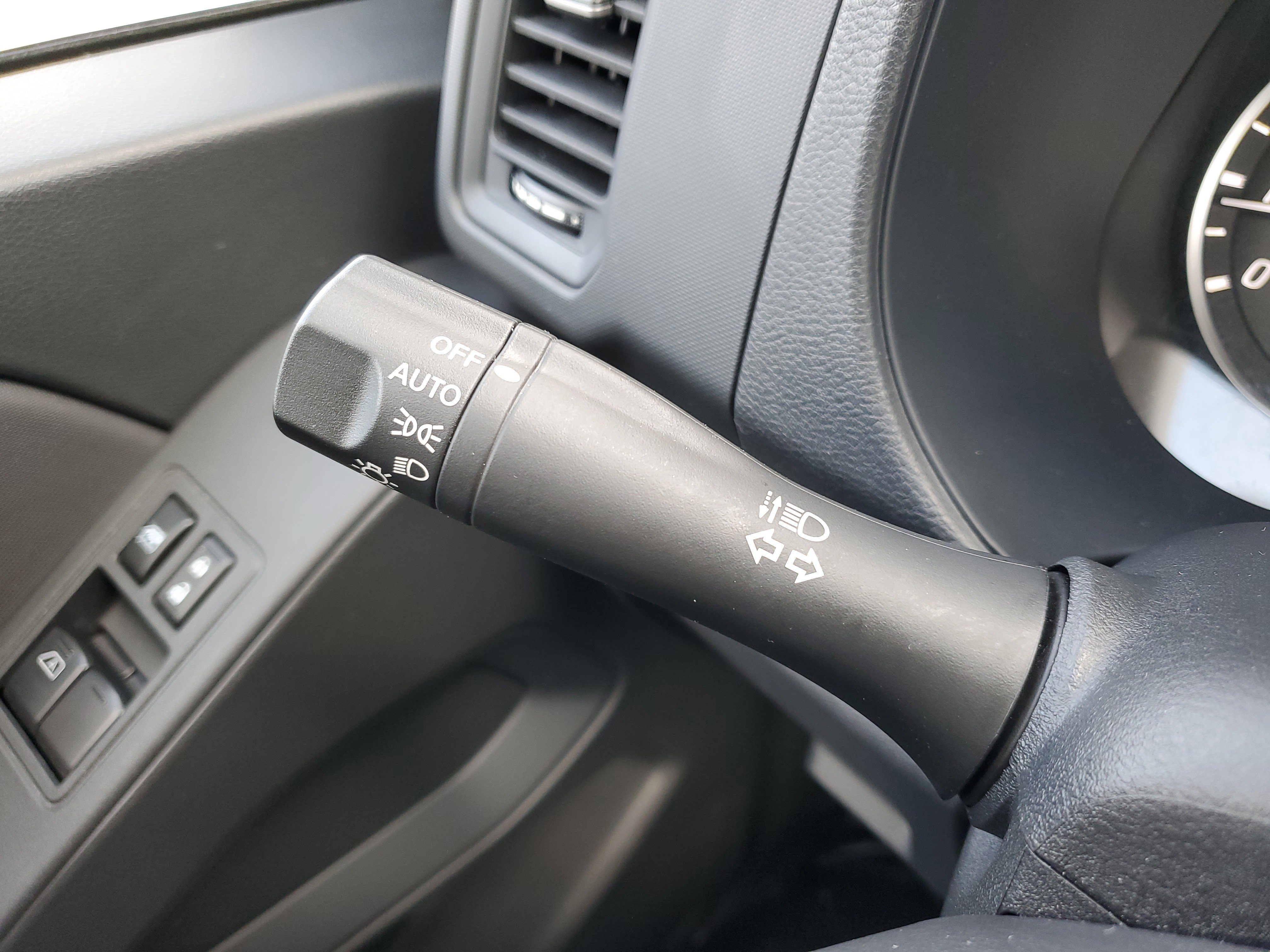 Certified 2024 Nissan Frontier S image 15