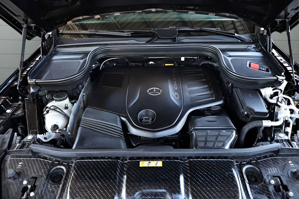 Used 2025 Mercedes-Benz GLS 450 4MATIC image 82