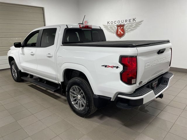 Used 2024 Chevrolet Colorado LT w/ LT Convenience Package II AWD/4WD image 4