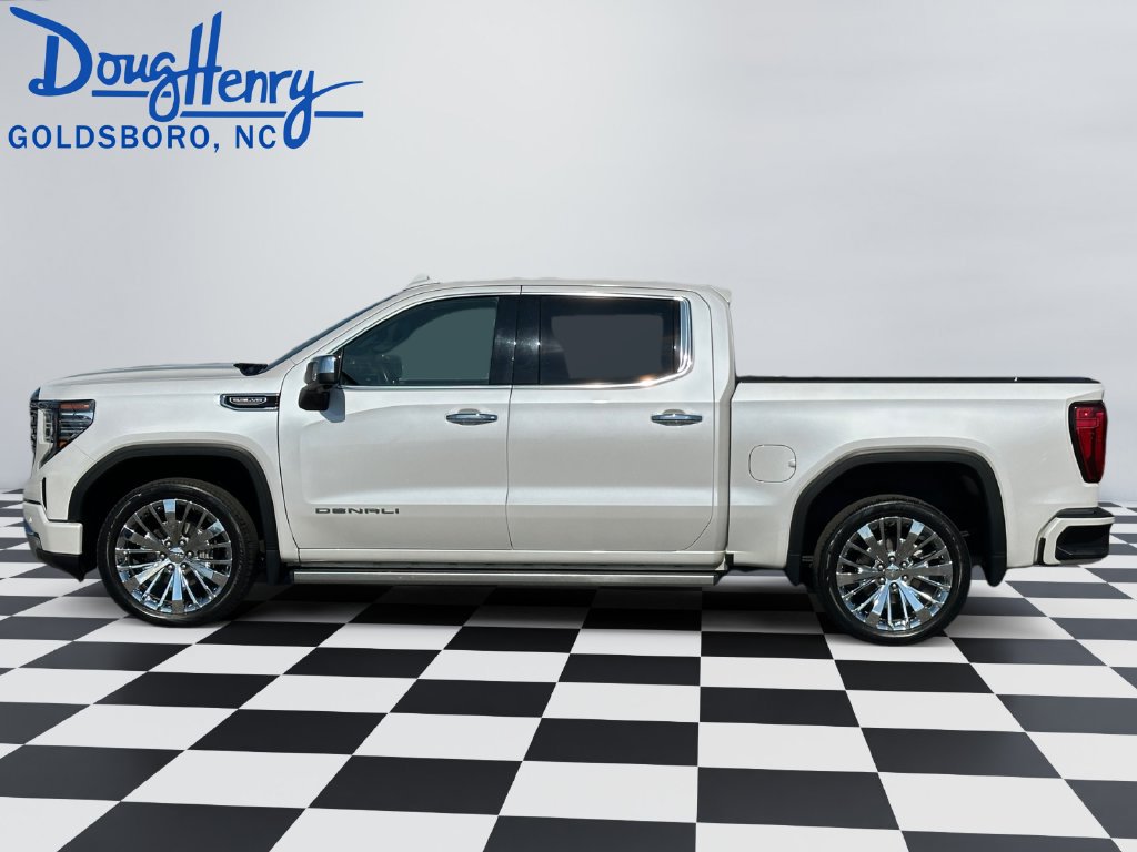 Used 2023 GMC Sierra 1500 Denali w/ Denali Reserve Package AWD/4WD image 2