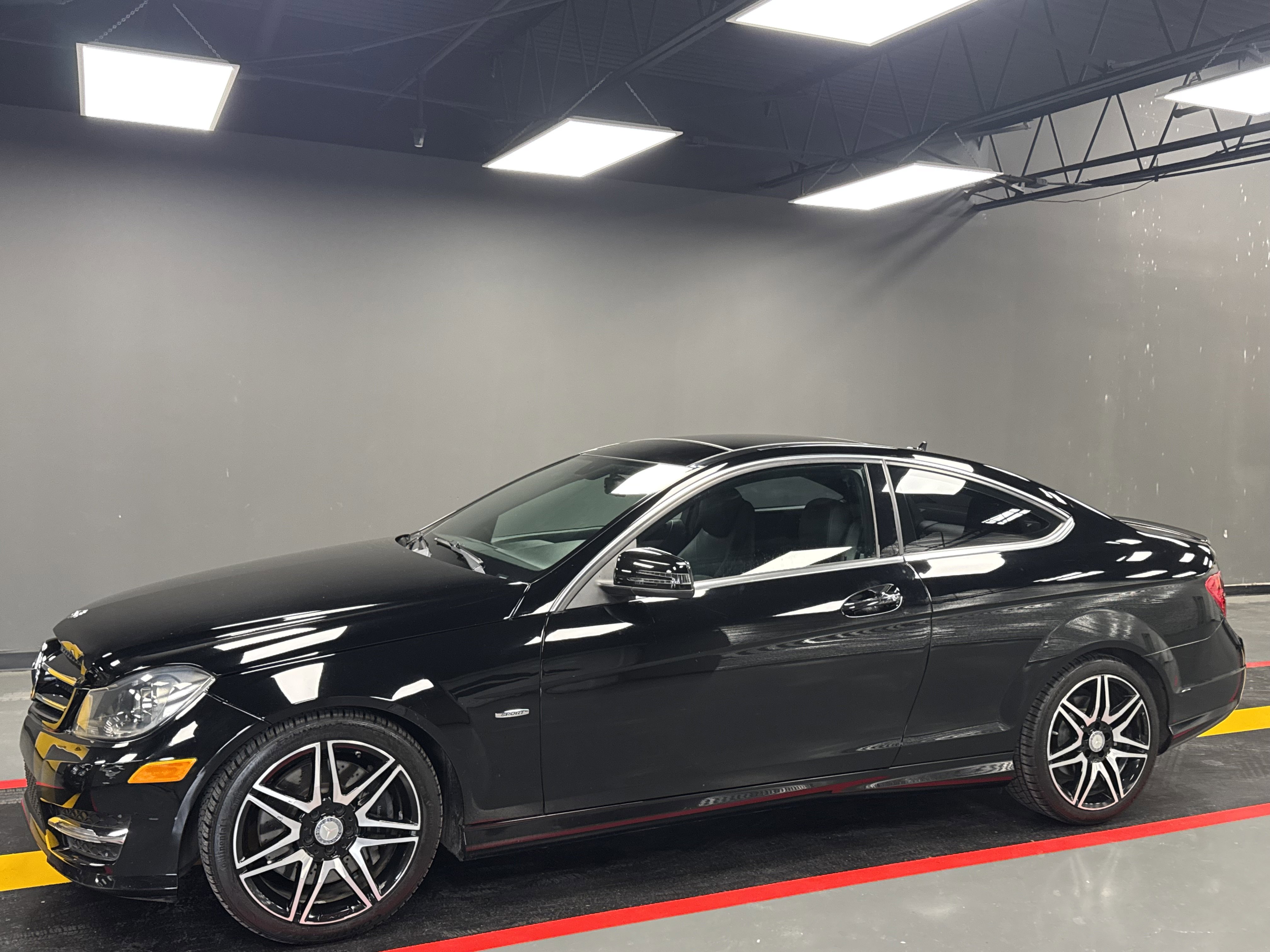 Used 2014 Mercedes-Benz C 250 Coupe image 2