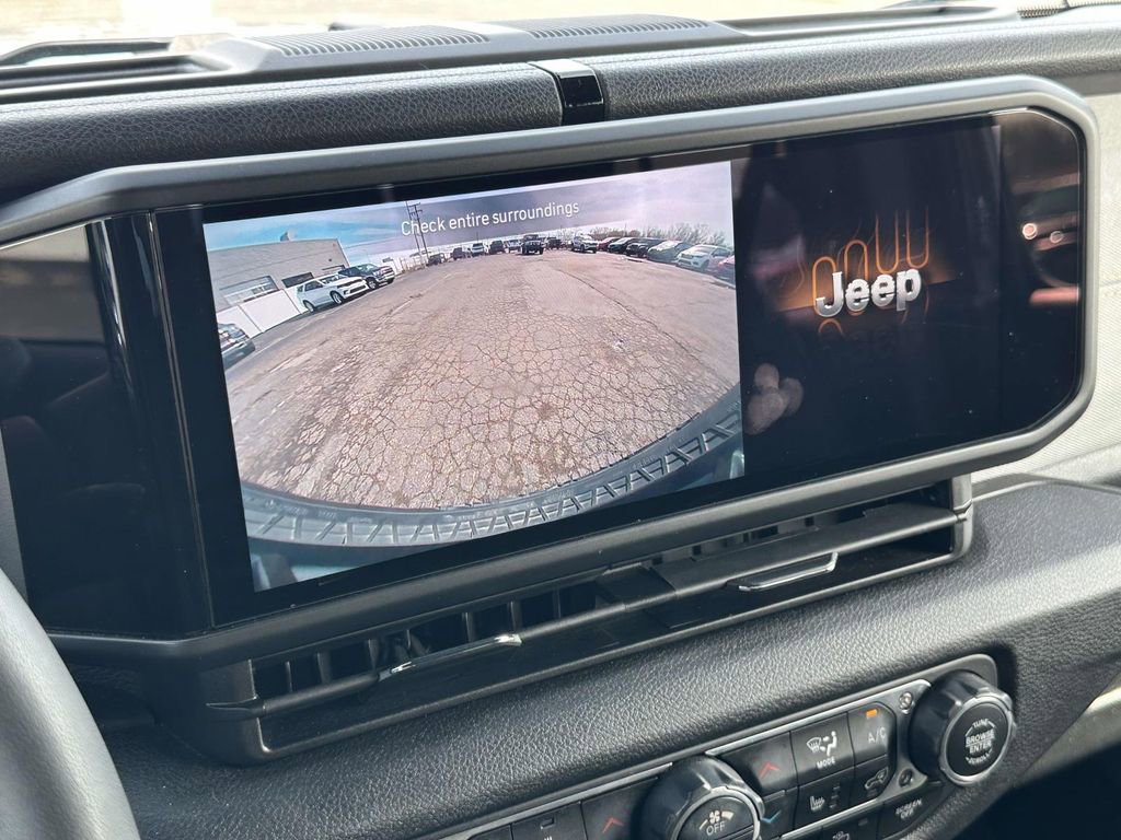 Certified 2024 Jeep Wrangler Willys image 27