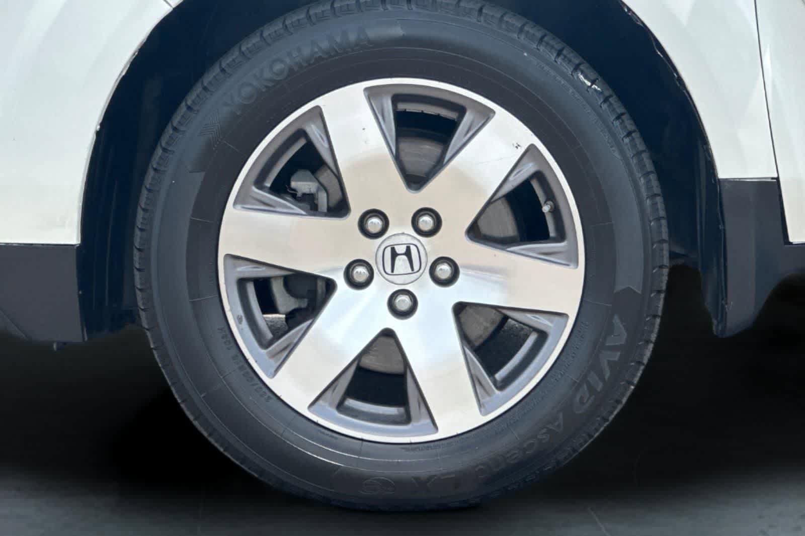 Used 2015 Honda Pilot Touring image 32