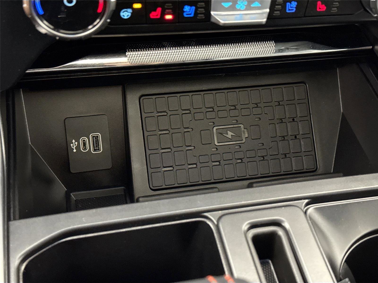 Used 2025 Ford F150 Raptor image 28