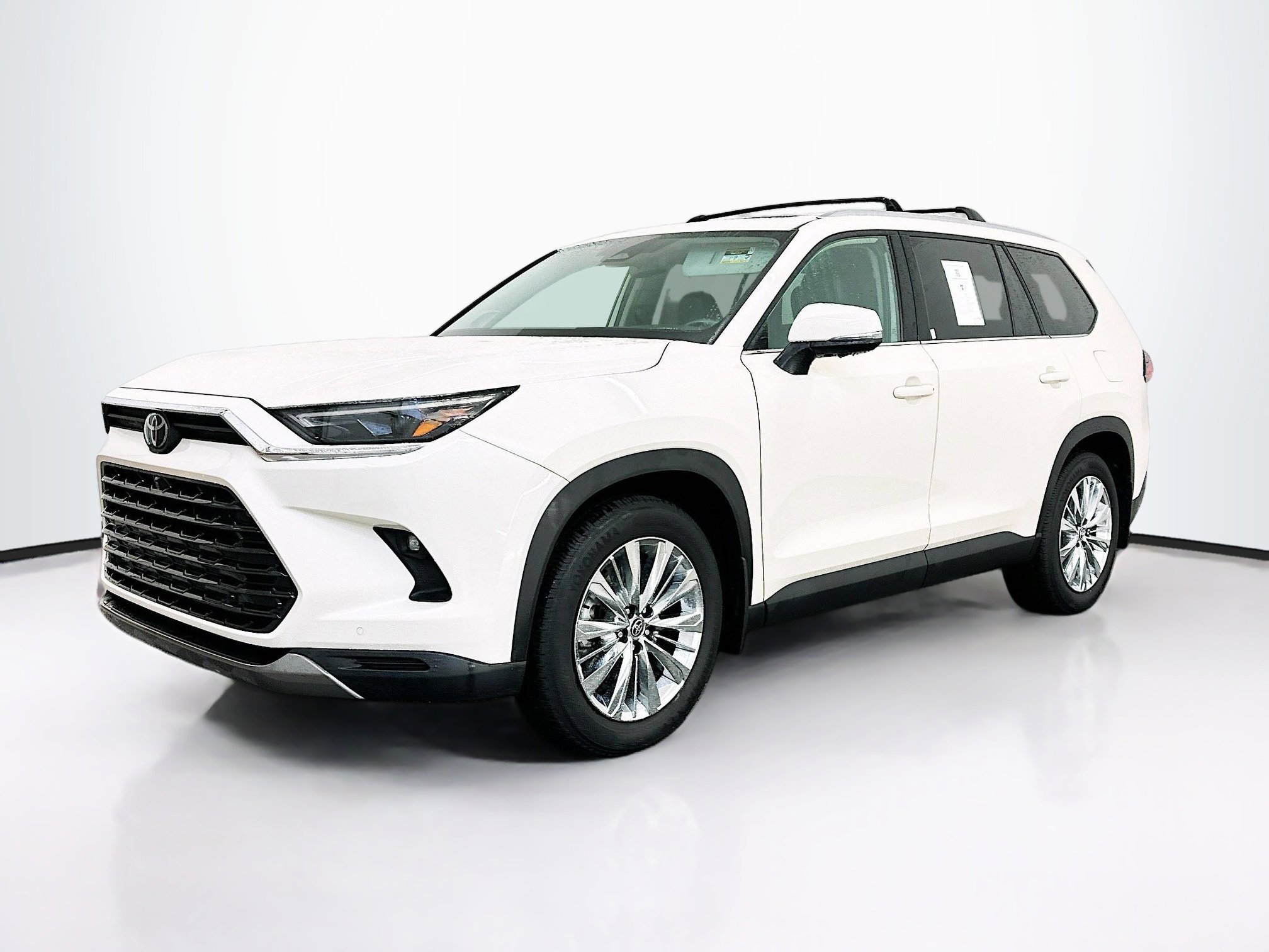 Used 2024 Toyota Grand Highlander AWD image 3