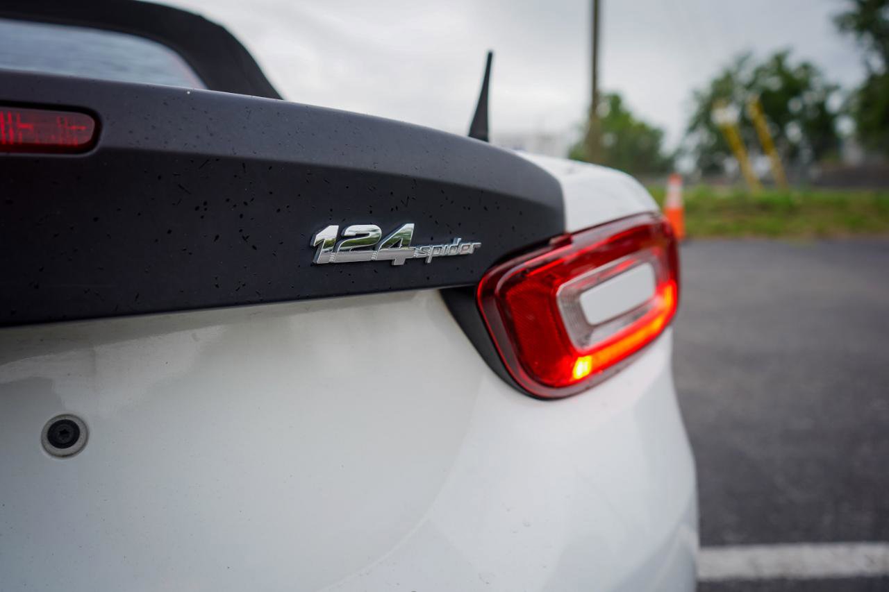 Used 2018 FIAT 124 Spider Abarth w/ Convenience Group image 7