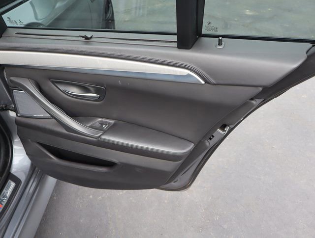 Used 2015 BMW M5 image 37