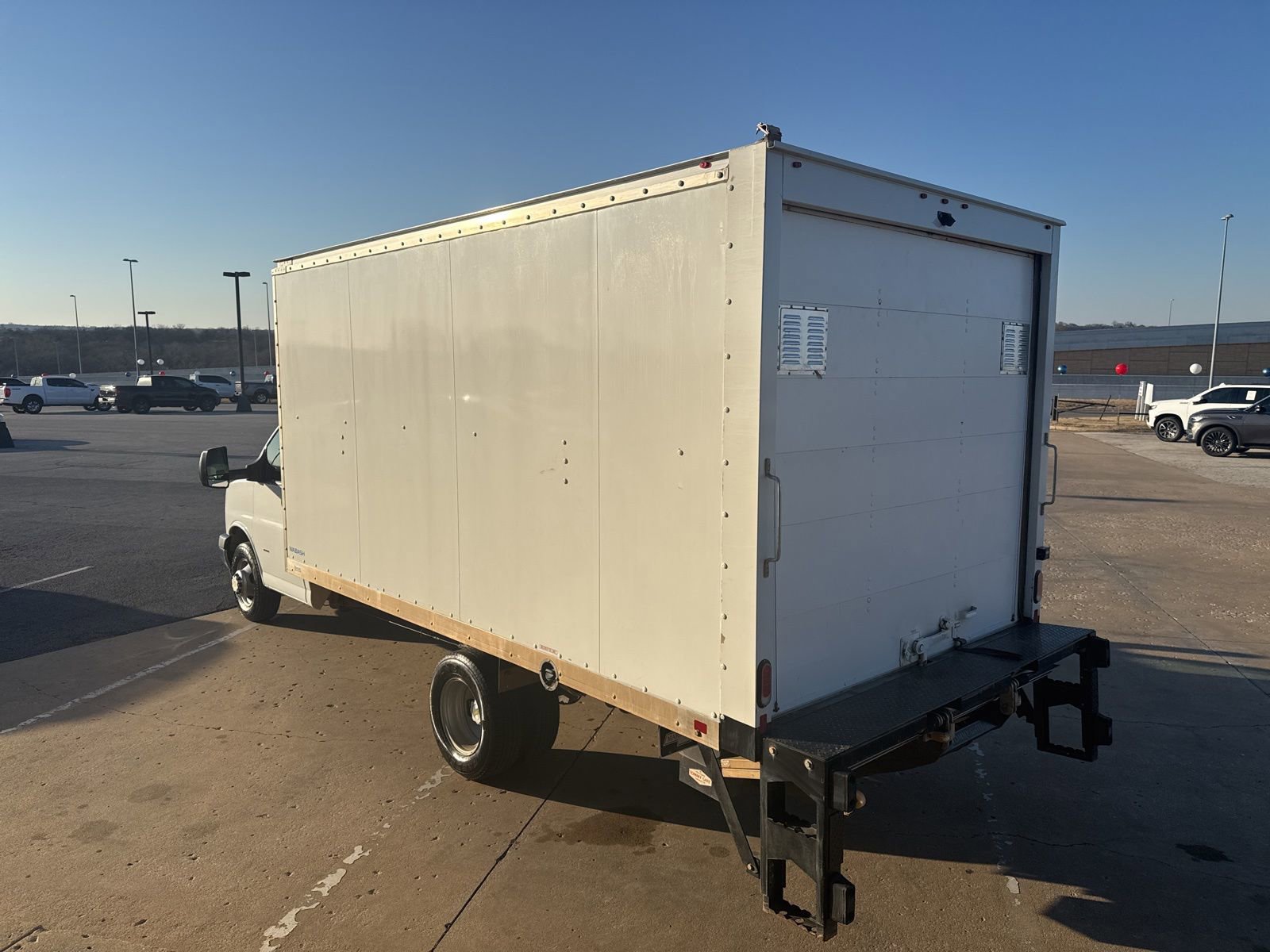 Used 2023 Chevrolet Express 3500 Work Van w/ Power Convenience Package image 5