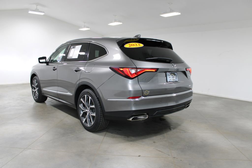 Used 2023 Acura MDX SH-AWD w/ Technology Package image 8