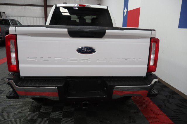 Used 2024 Ford F250 XLT w/ FX4 Off-Road Package AWD/4WD image 13