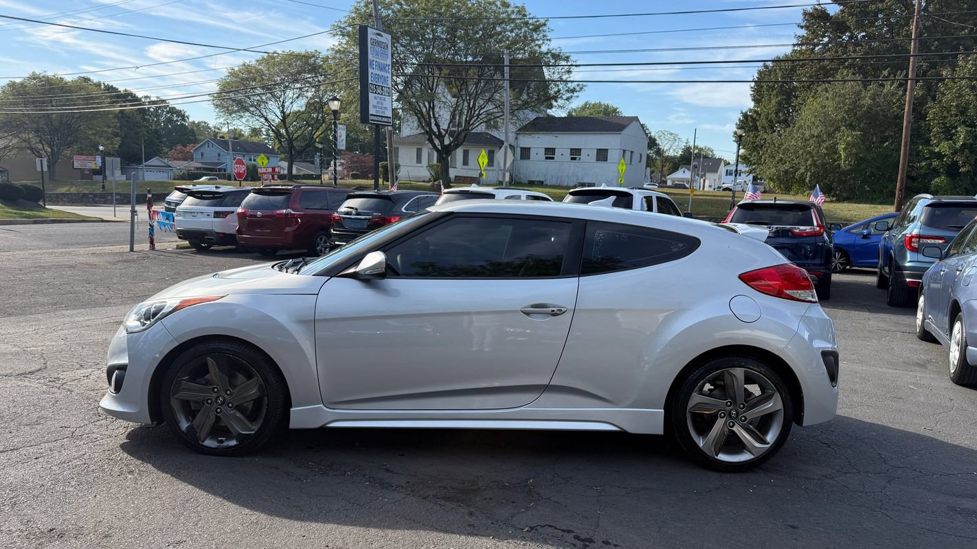 Used 2013 Hyundai Veloster Turbo image 2