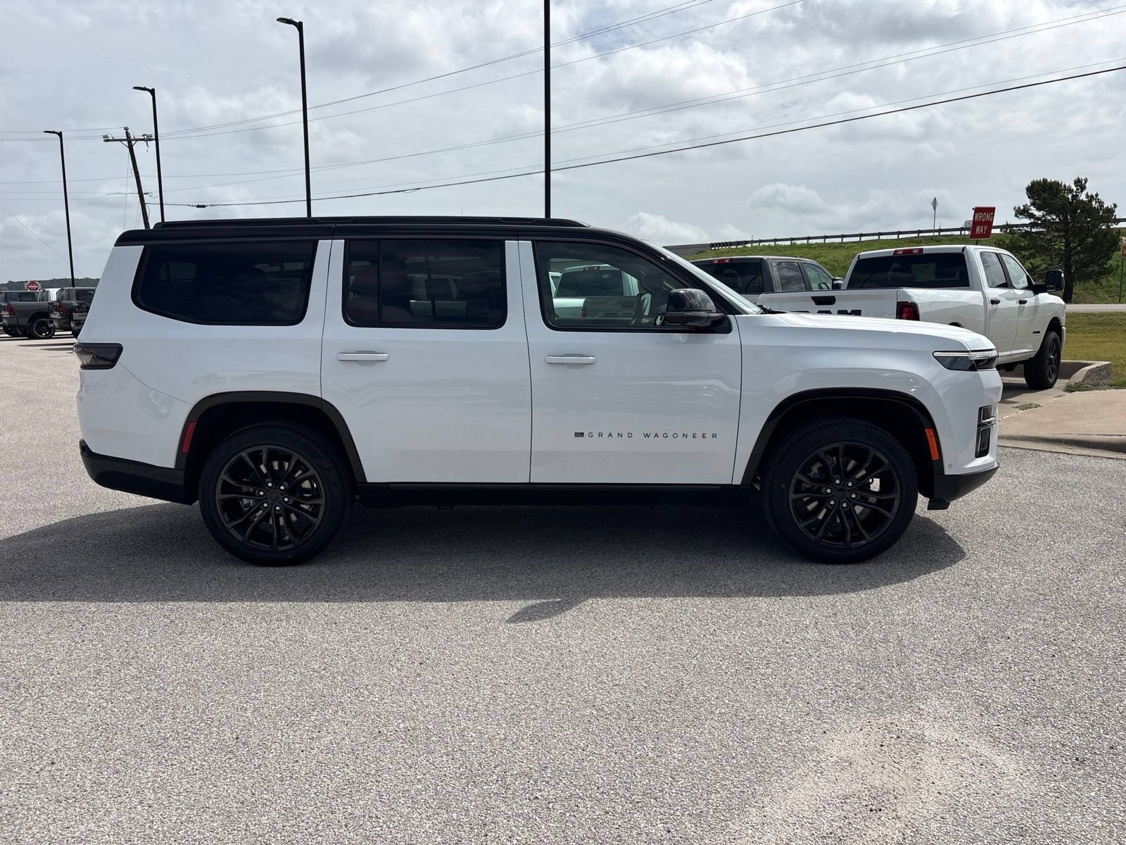New 2026 Jeep Grand Wagoneer Summit AWD/4WD image 7