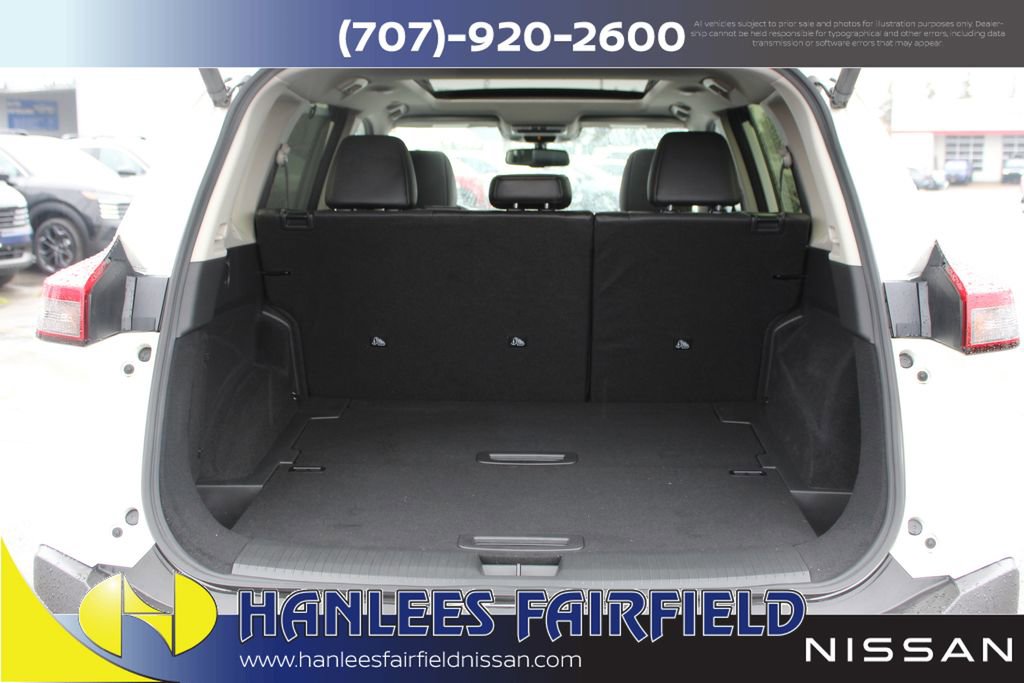 Used 2023 Nissan Rogue Platinum w/ Platinum Premium Package image 10