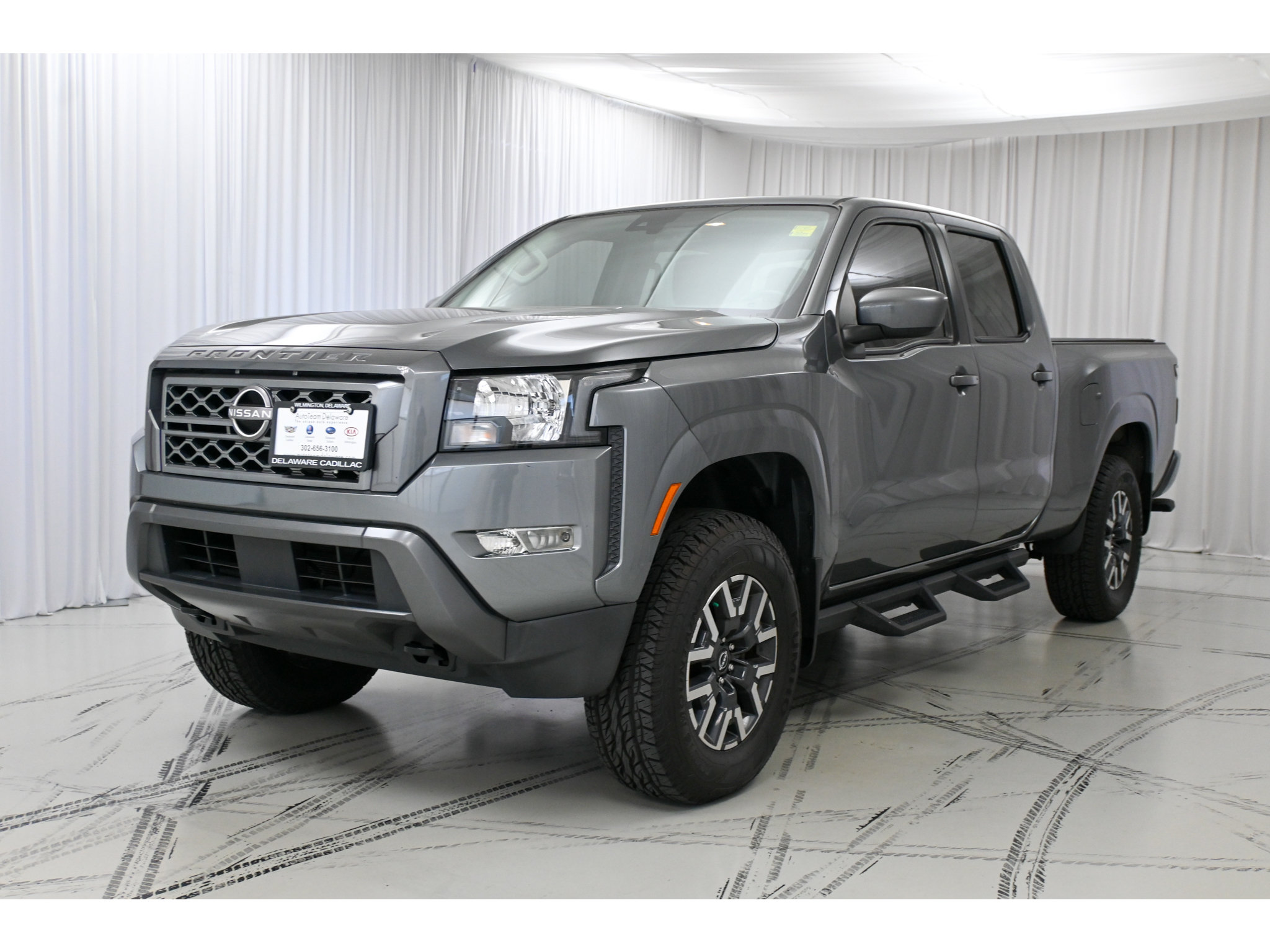Used 2022 Nissan Frontier SV w/ Technology Package AWD/4WD image 4