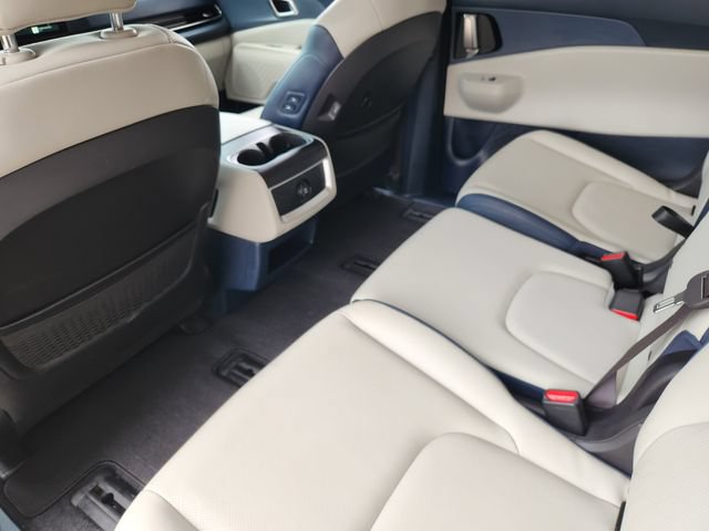 Used 2026 Kia Carnival EX FWD image 29